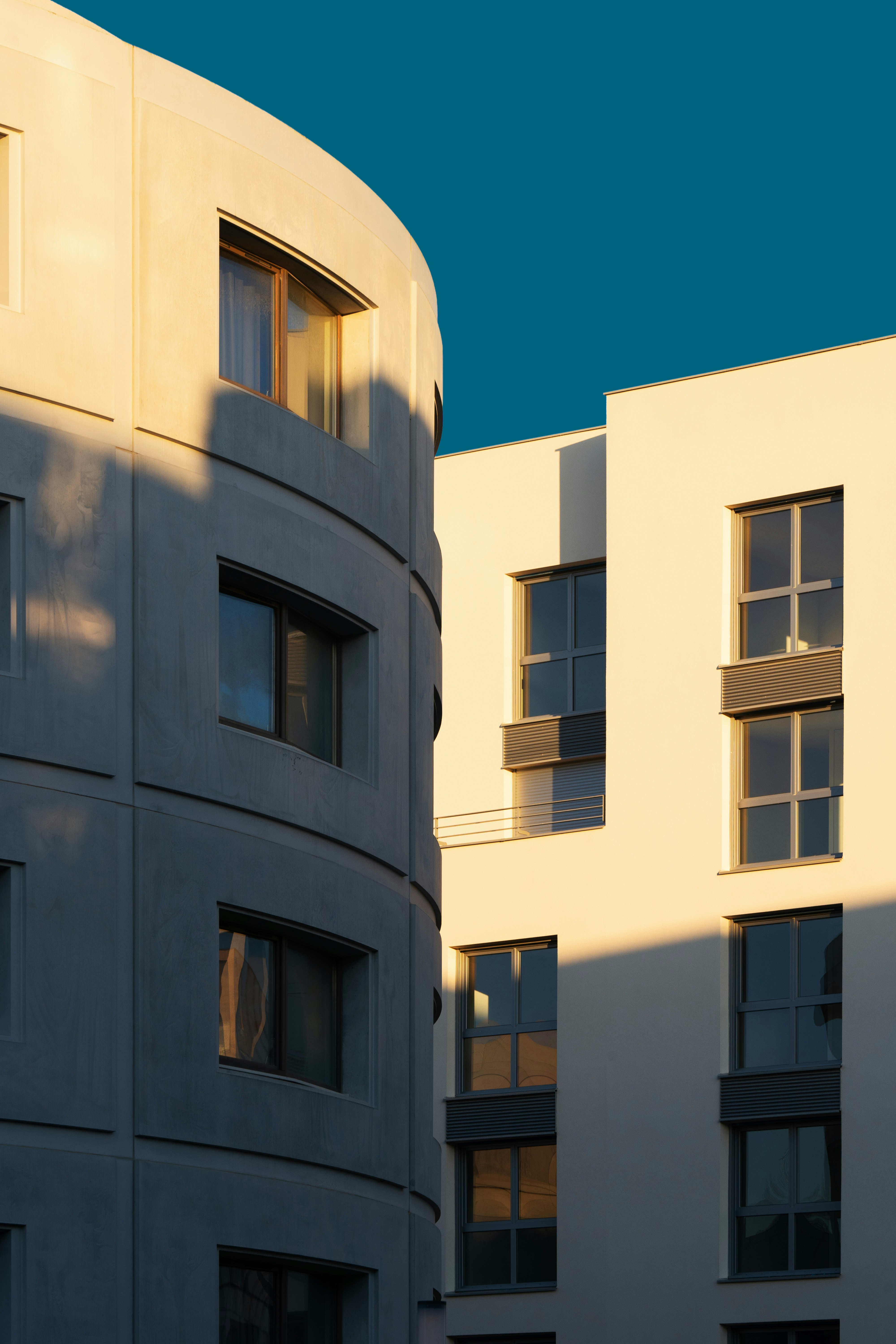 brown concrete building during daytime